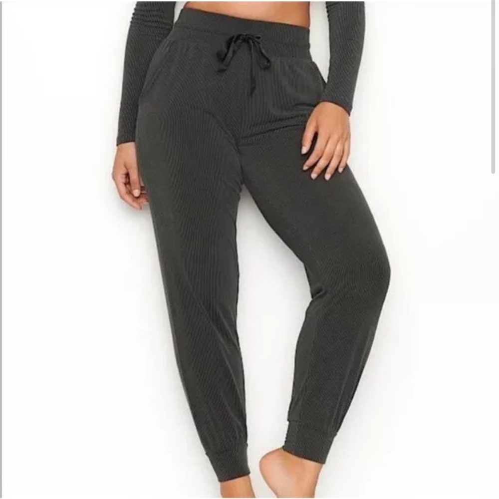 Victoria's Secret Gray High Waist Ribbed Joggers Sz XS full length